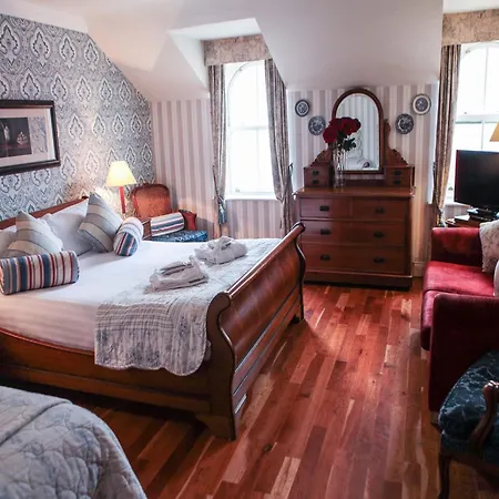 The Fairview Boutique 4*