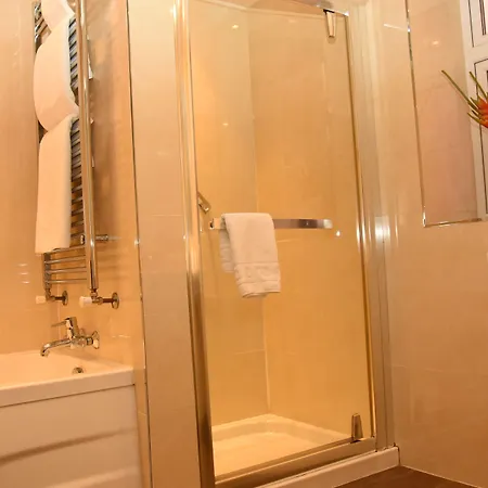 The Fairview Boutique קיל איירן